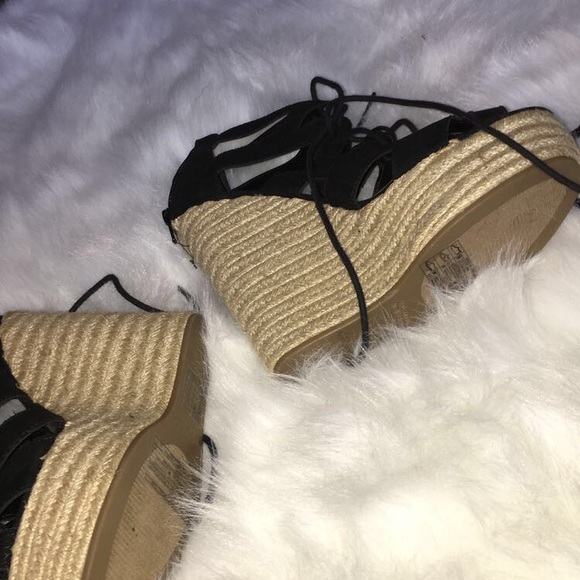 Wedges heels - Picture 2 of 3